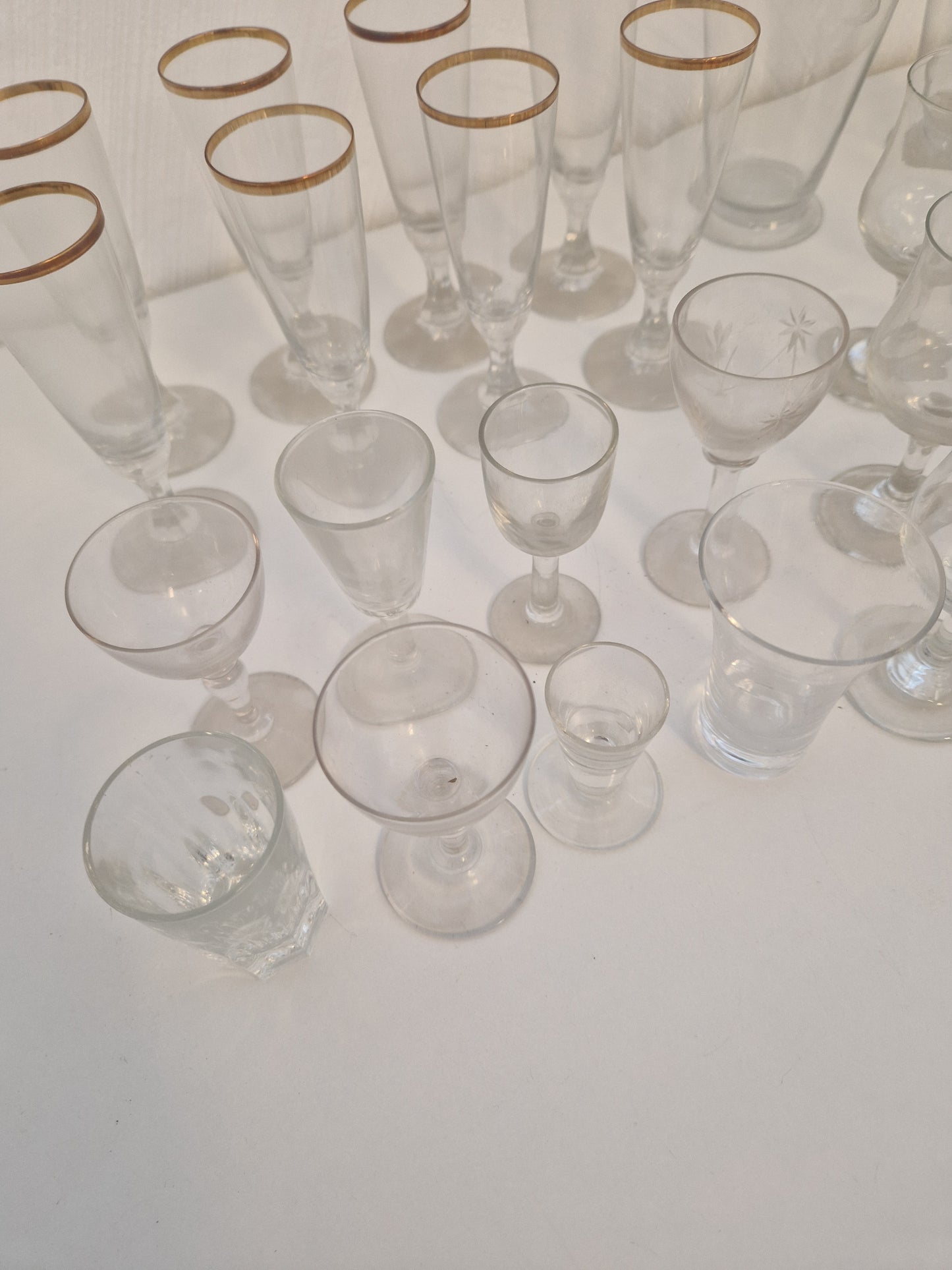 Diverse glas enligt beskrivning