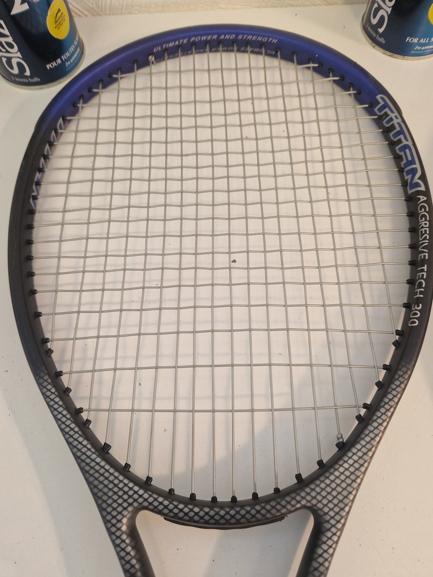 Tennisracket & bollar!