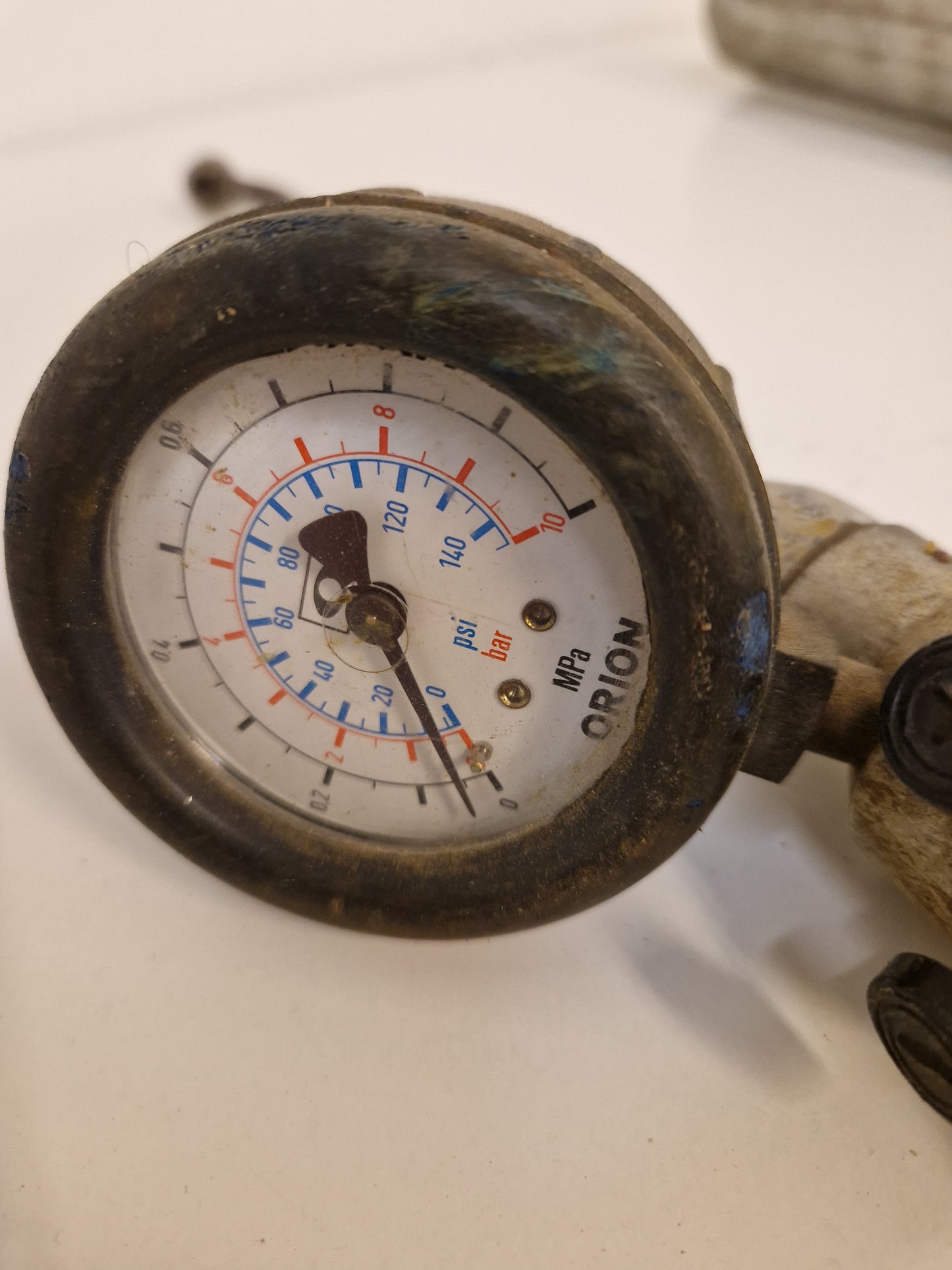 Högtrycksslang ca 2 X 10m, oljepåfyllare & luftpåfyllare.