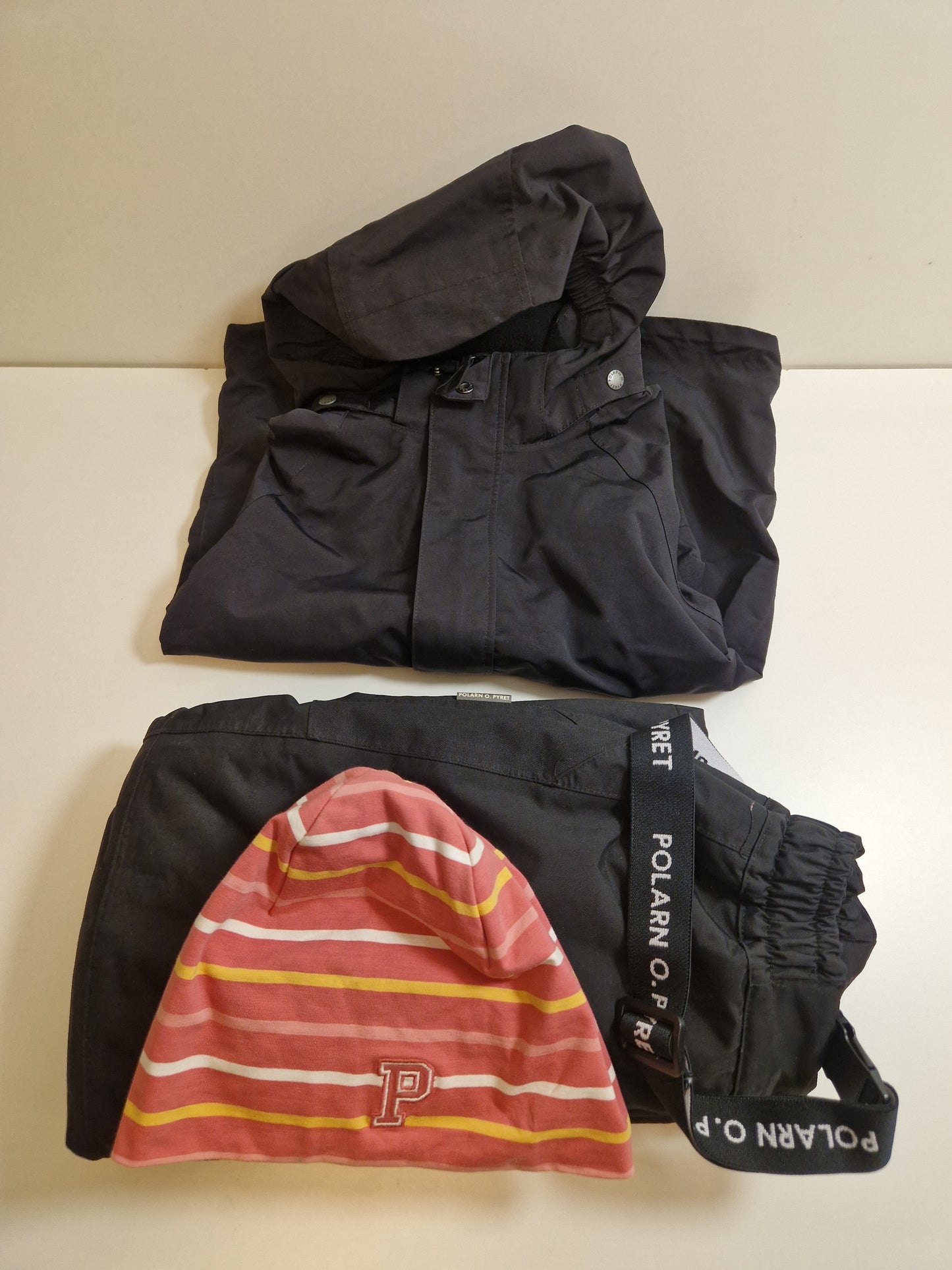 Polarn O. Pyret jacka, byxa & mössa stl. 122.