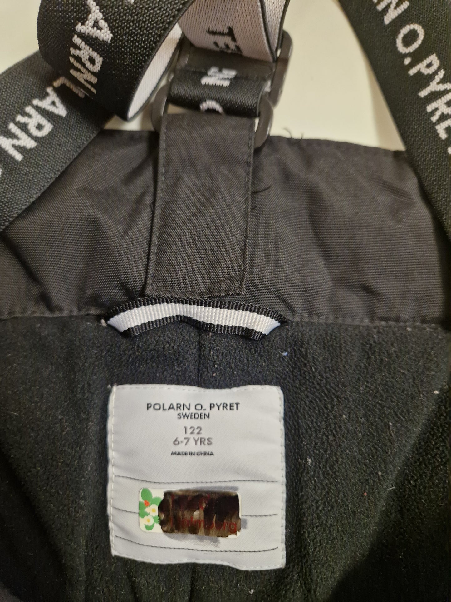 Polarn O. Pyret jacka, byxa & mössa stl. 122.