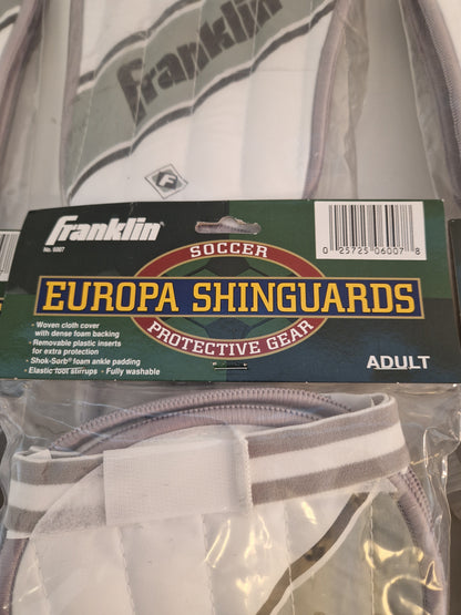 Franklin fotbollsbenskydd till vuxen.