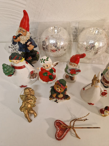 Parti julrelaterat, bl.a figuriner