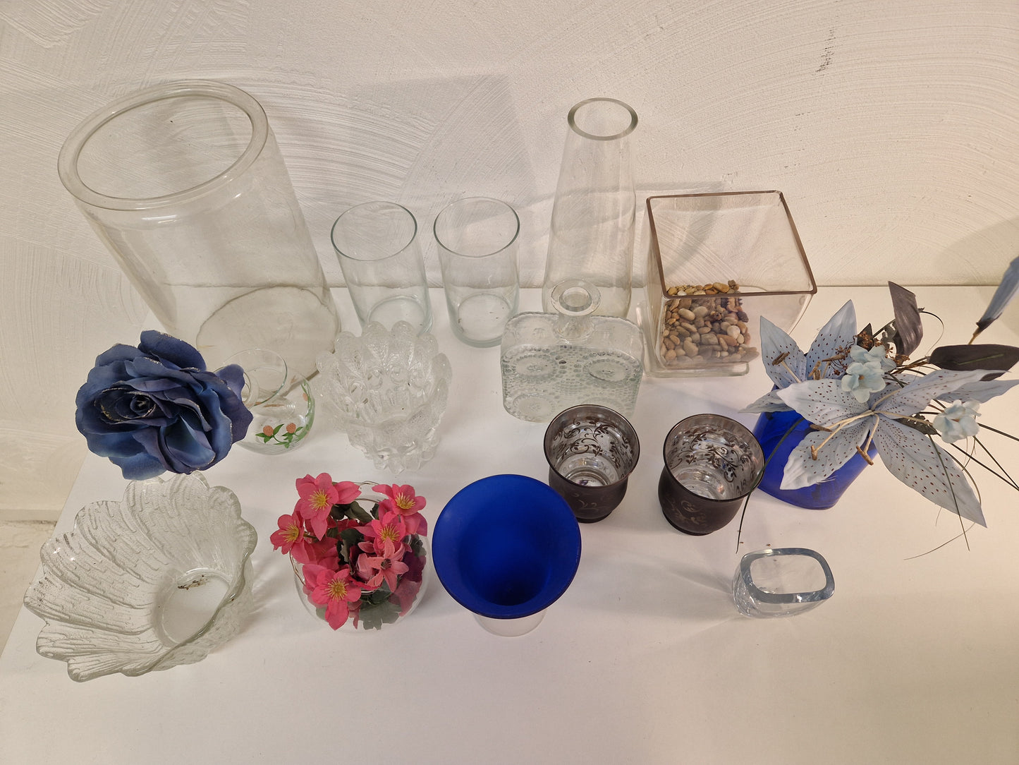 Parti glasvas och skålar