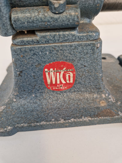 Träsvarv med slipsten utan motor