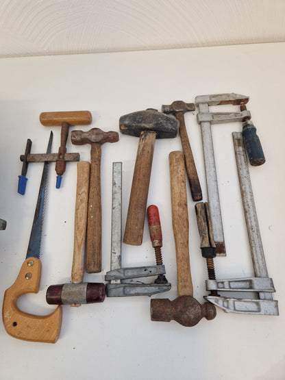 Verktygslåda med div verktyg