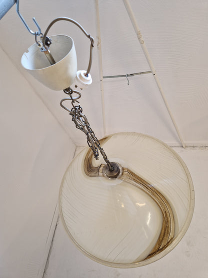 Lampa i "konstglas" diam. 63 cm.