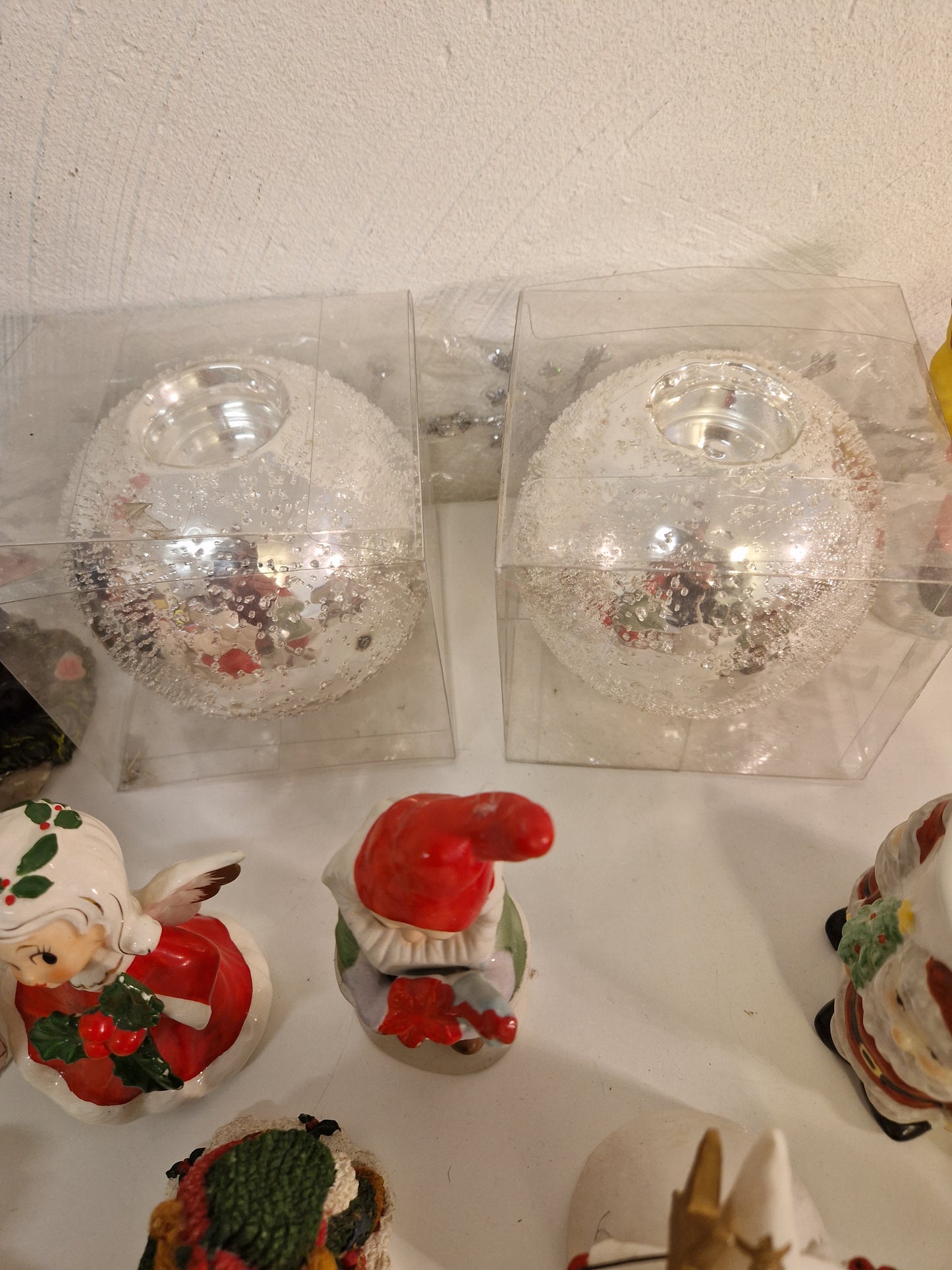 Parti julrelaterat, bl.a figuriner