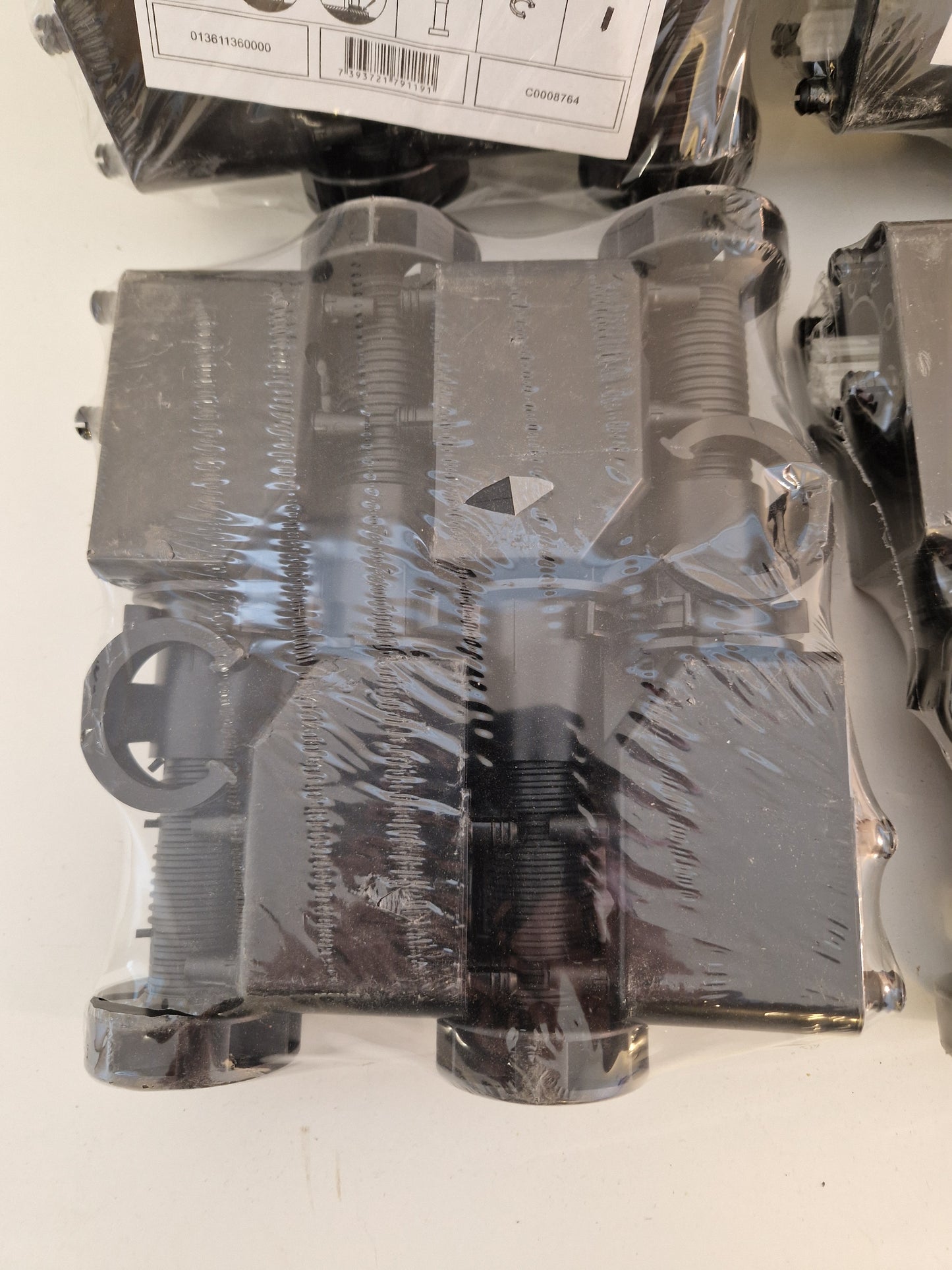 Plastben till inredning