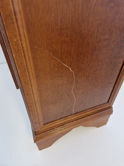 Sängmöbel med lådor