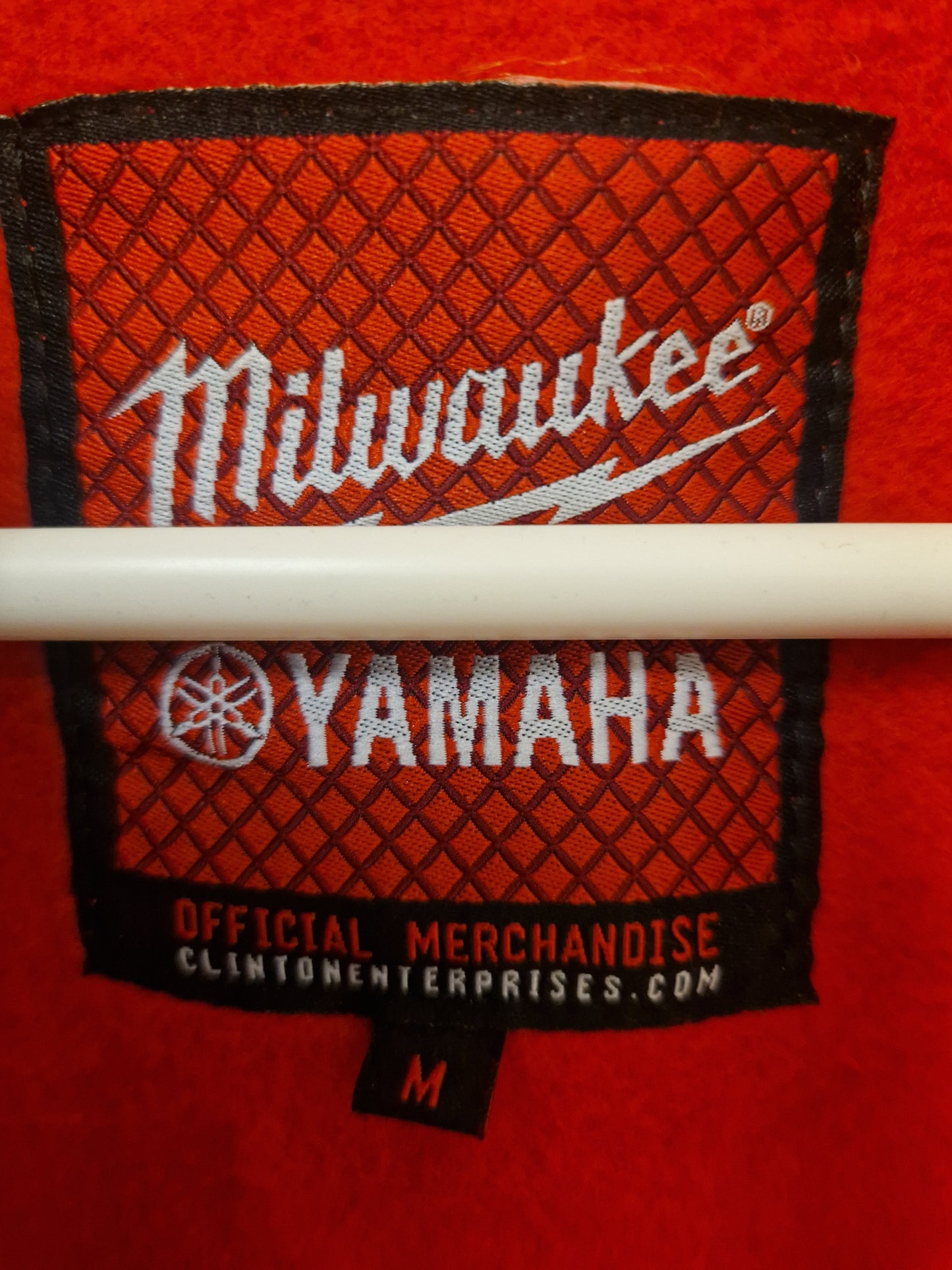 Ny Milwaukee profiljacka stl. M