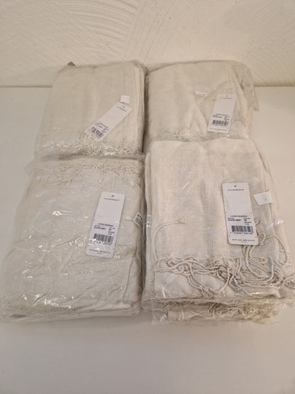 20st gräddvita scarves. Nya i förpackning