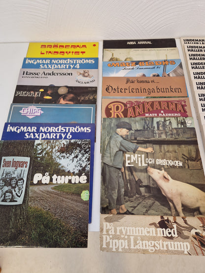 LP-skivor i läskback, blandad musik