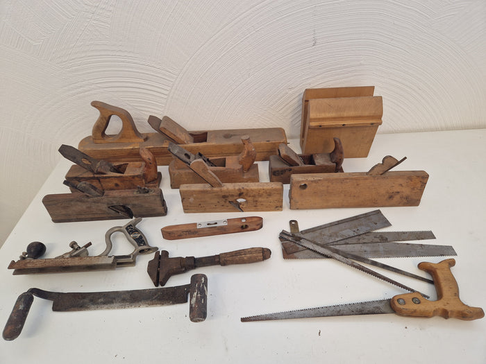 Parti allmoge verktyg, bl.a. Stanley sponthyvel
