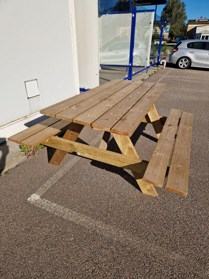 Tryckimpregnerat bänkbord