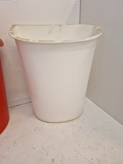 Sopbehållare bl.a. GB Glace