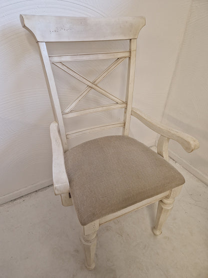 Par antikvita karmstolar "Chabby chic"