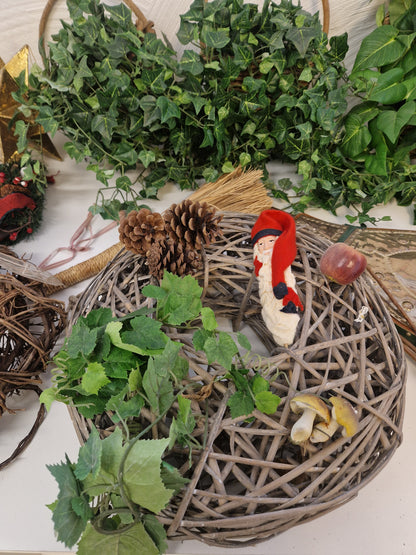 Diverse väggalster & kransar mm