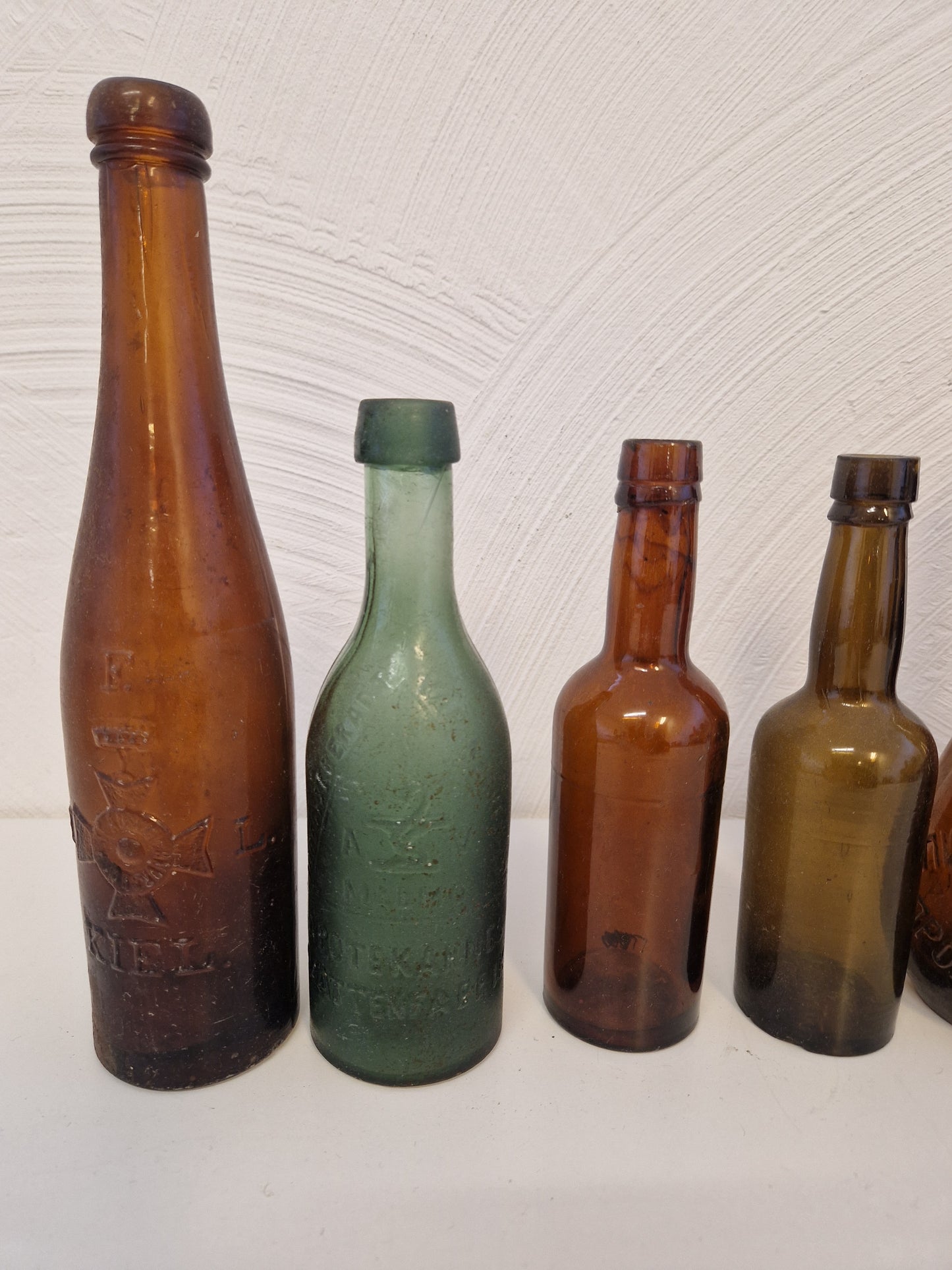 Äldre flaskor & krus