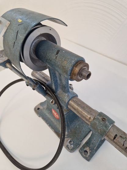 Träsvarv med slipsten utan motor