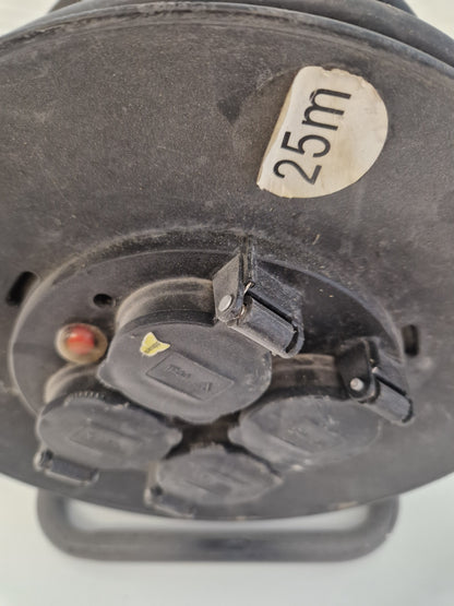 25meters kabelvinda & sladdlampa 230V