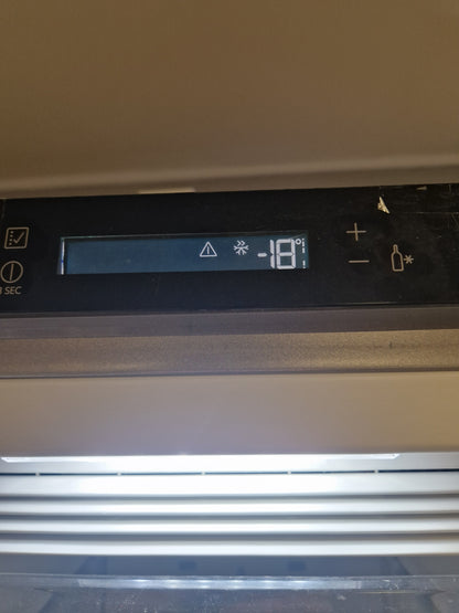 Frysskåp i fullhöjd "No frost"