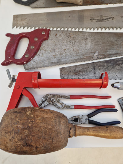 Verktygslåda i trä med div. kvalitetsverktyg