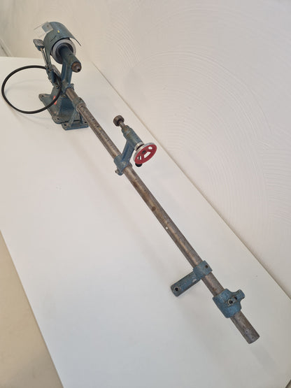 Träsvarv med slipsten utan motor