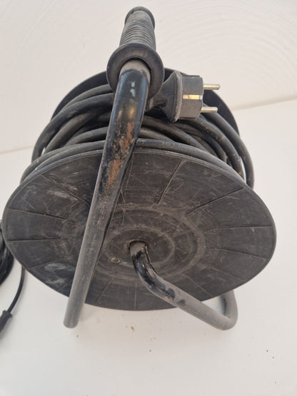 25meters kabelvinda & sladdlampa 230V