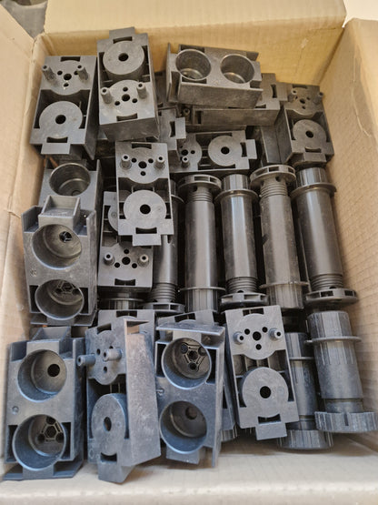 Plastben till inredning