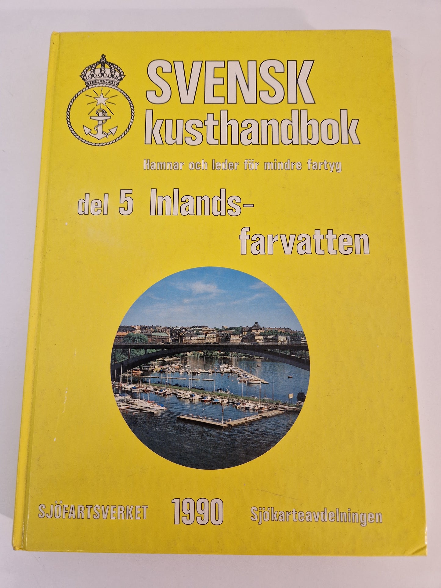 Nautiska & maritima böcker