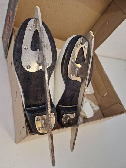 PEGGY konståkningsskridskor stl. 32.