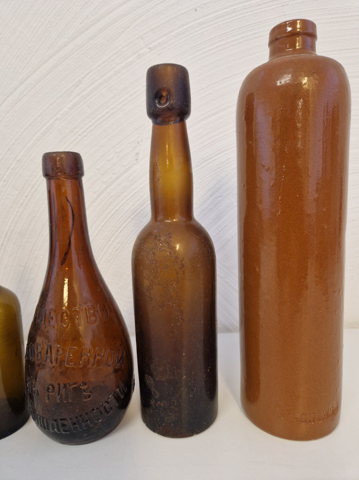 Äldre flaskor & krus