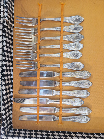 Nysilverbestick made in Italy.