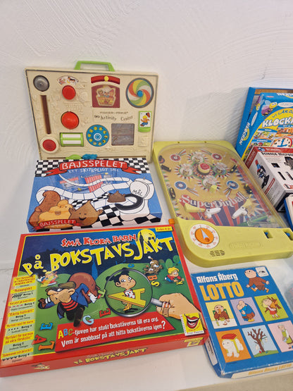 Diverse spel & mikroskop