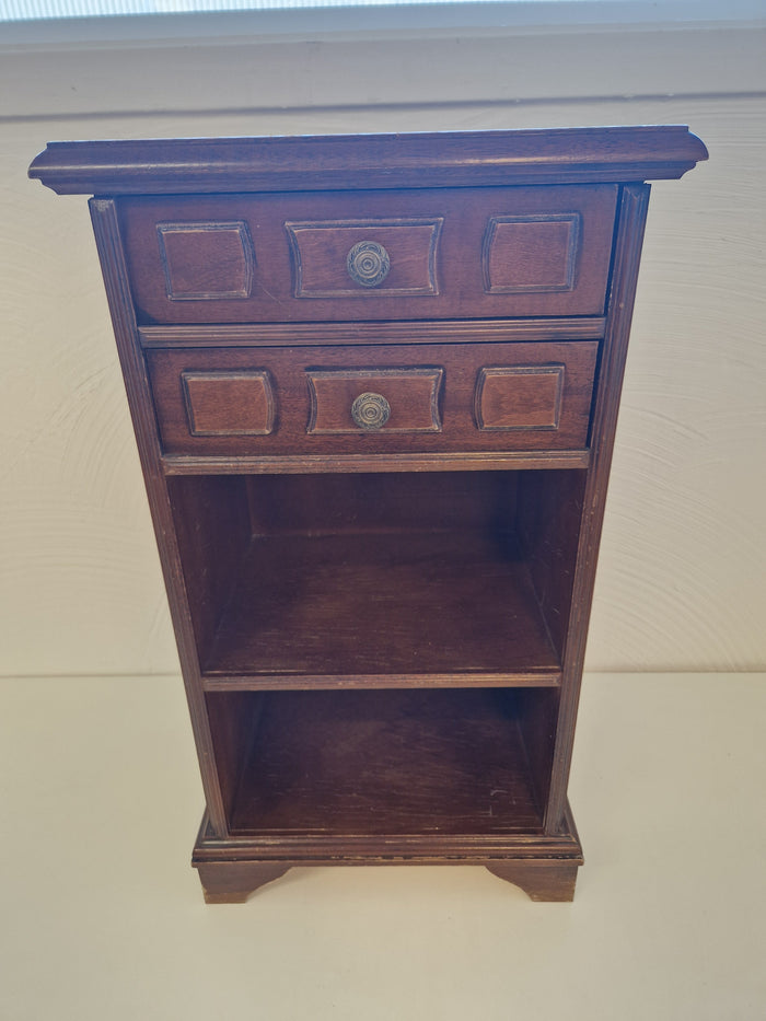 Sängmöbel med lådor