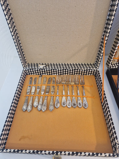 Nysilverbestick made in Italy.