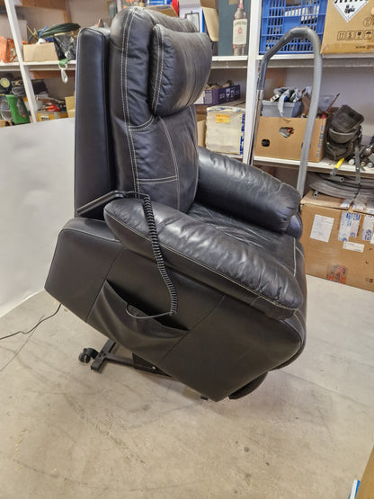 Elmanövrerad reclinerfåtölj i svart skinn