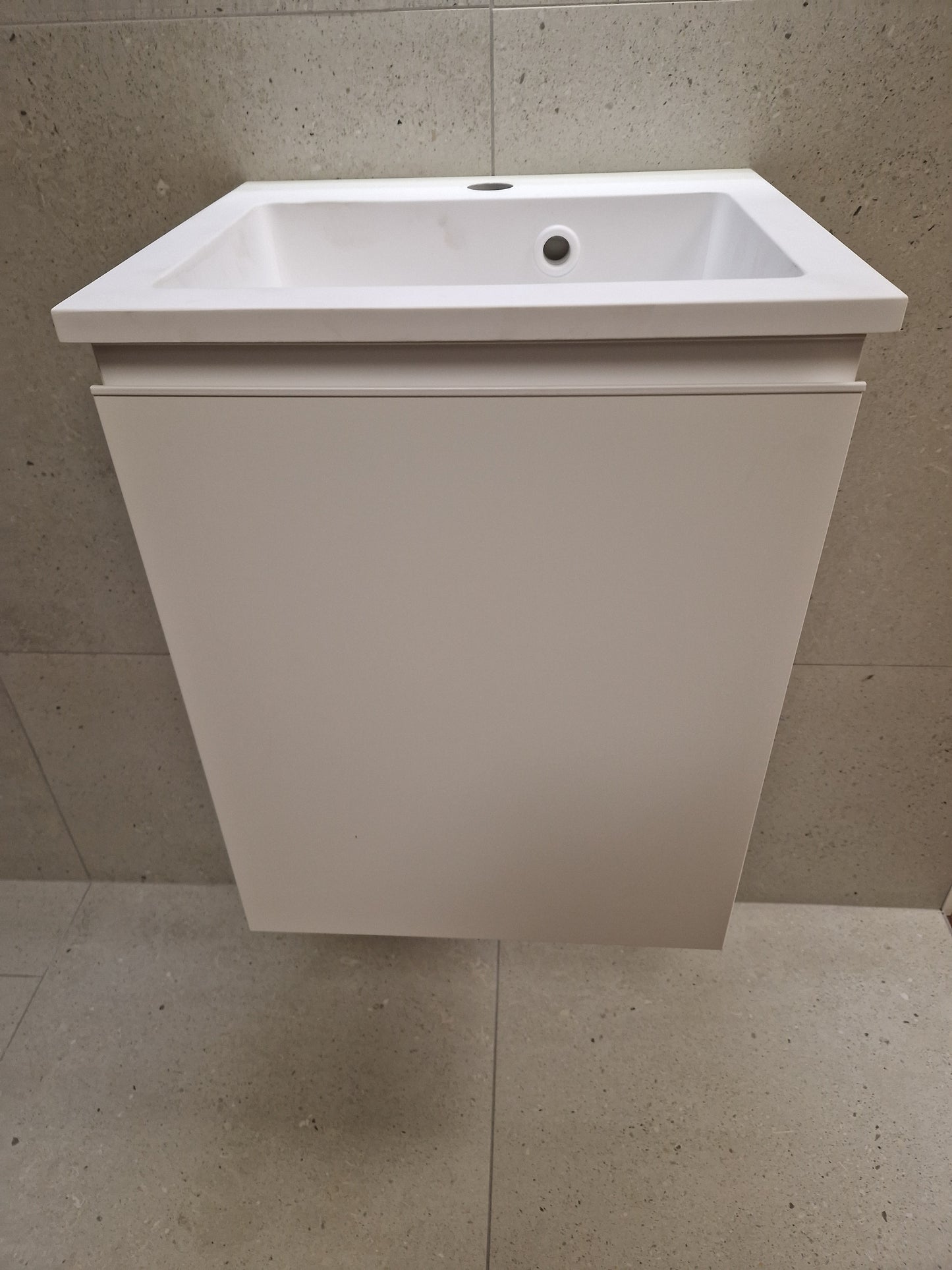 Vask, underskåp, spegel