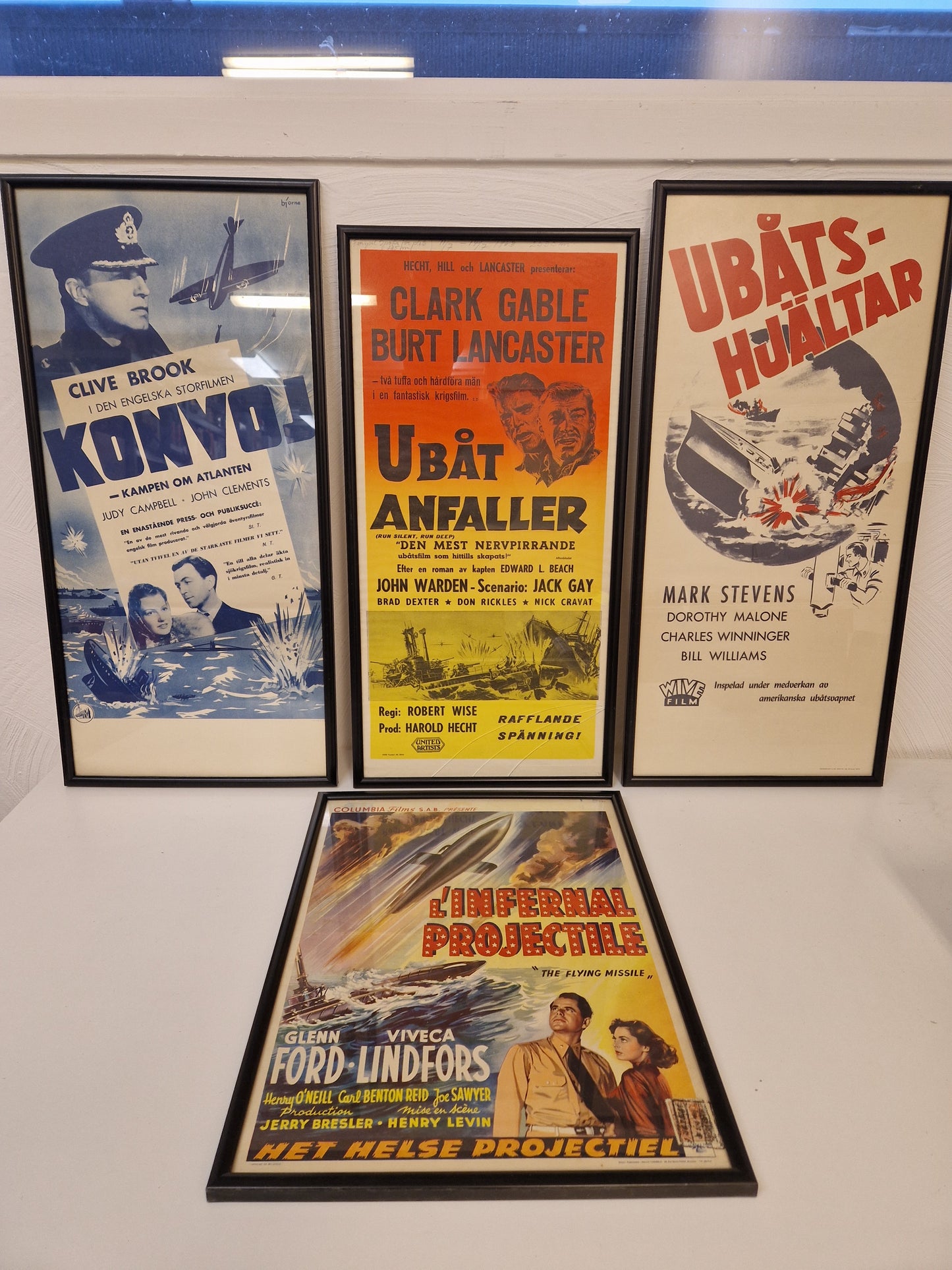 Inramade filmaffischer