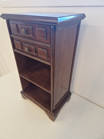 Sängmöbel med lådor