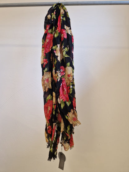 25st blommiga scarves. Nya i förpackning