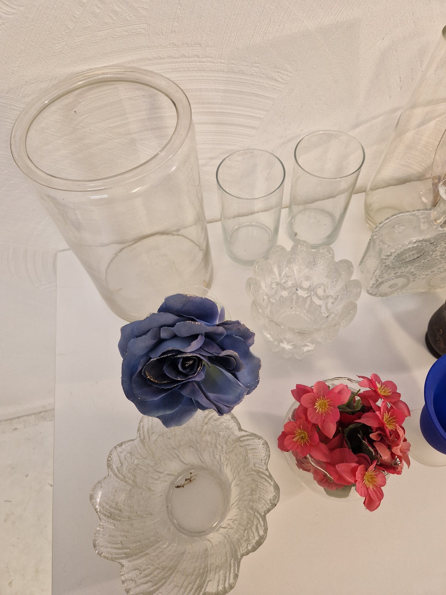 Parti glasvas och skålar