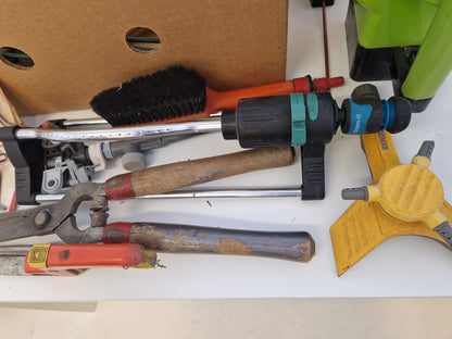 Div. utrustning och verktyg för trädgård