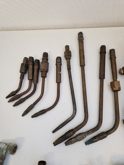 Äldre gassvetsutrustning i verktygslåda