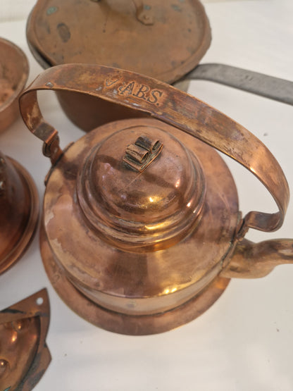 Div. kopparkannor, gryta, skål mm