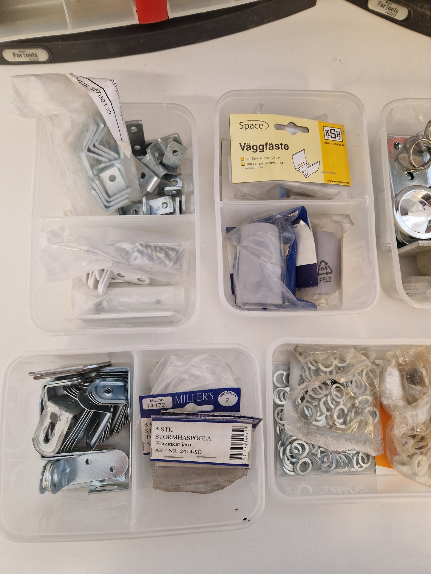 Sortimentlådor med diverse "braoha"