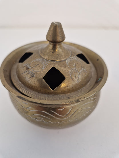 5st små lockurnor mm i mässing