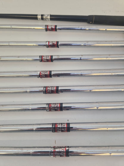 WILD CAT golfbag & golfklubbor