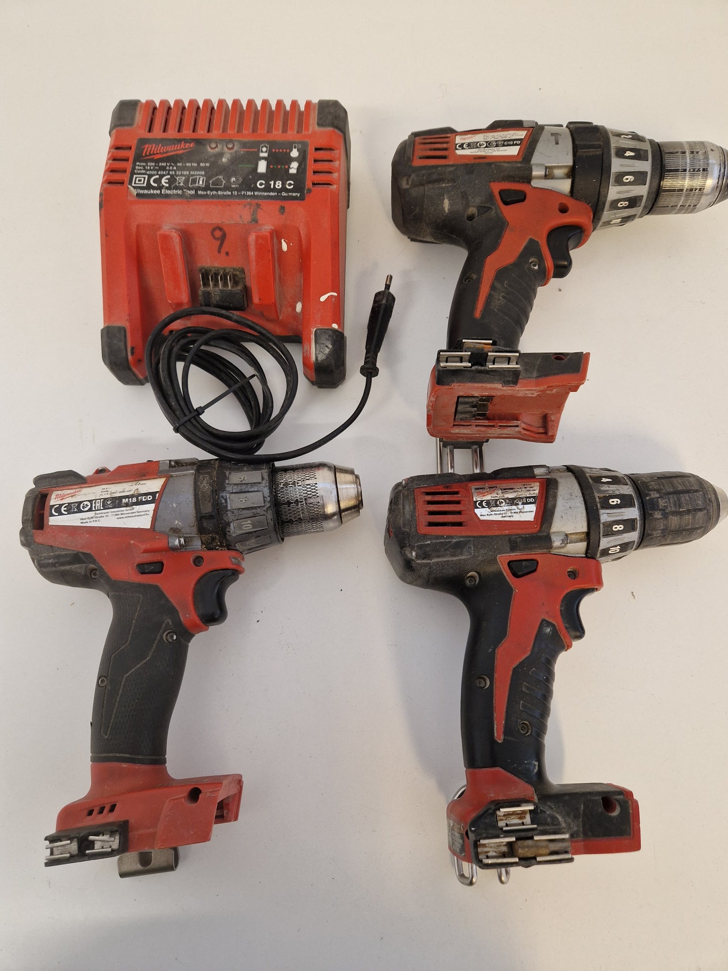 Milwaukee laddare & skruvdragare